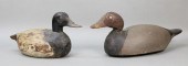 2 WOOD CARVED DUCK DECOYS2 car