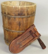 2 WOODEN PRIMITIVESca. early 2
