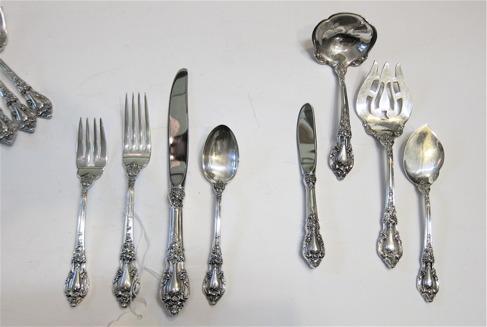 20 PIECE LUNT STERLING SILVER
