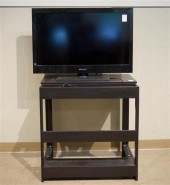 2017 EMERSON 32-INCH TELEVISIO