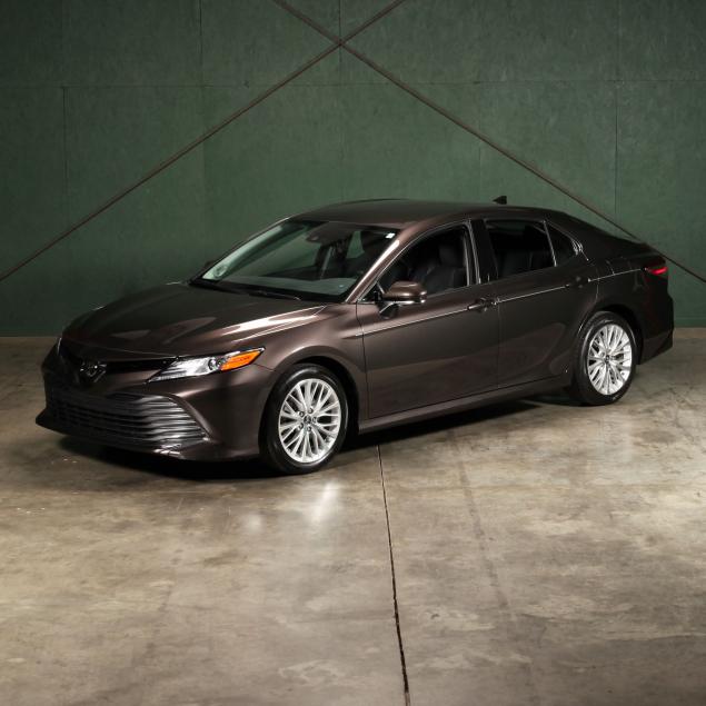 2019 TOYOTA CAMRY XLE VIN: