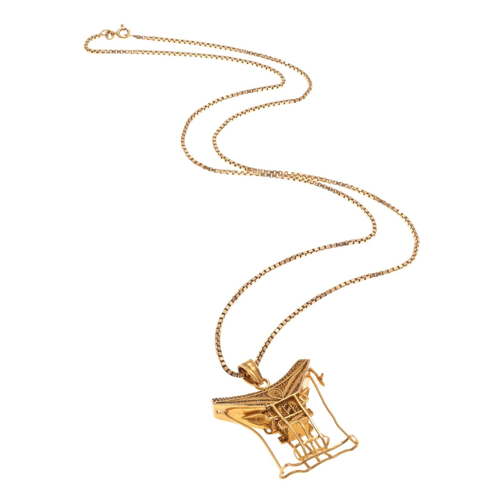 20K, 18K YELLOW GOLD PAGODA