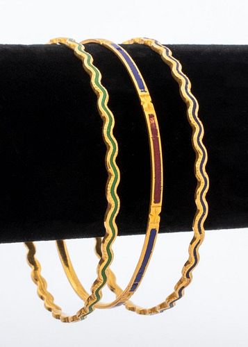 20K YELLOW GOLD ENAMEL BANGLE
