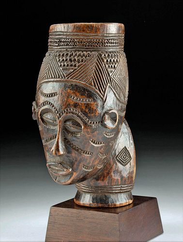 20TH C. CENTRAL AFRICAN KUBA WOOD