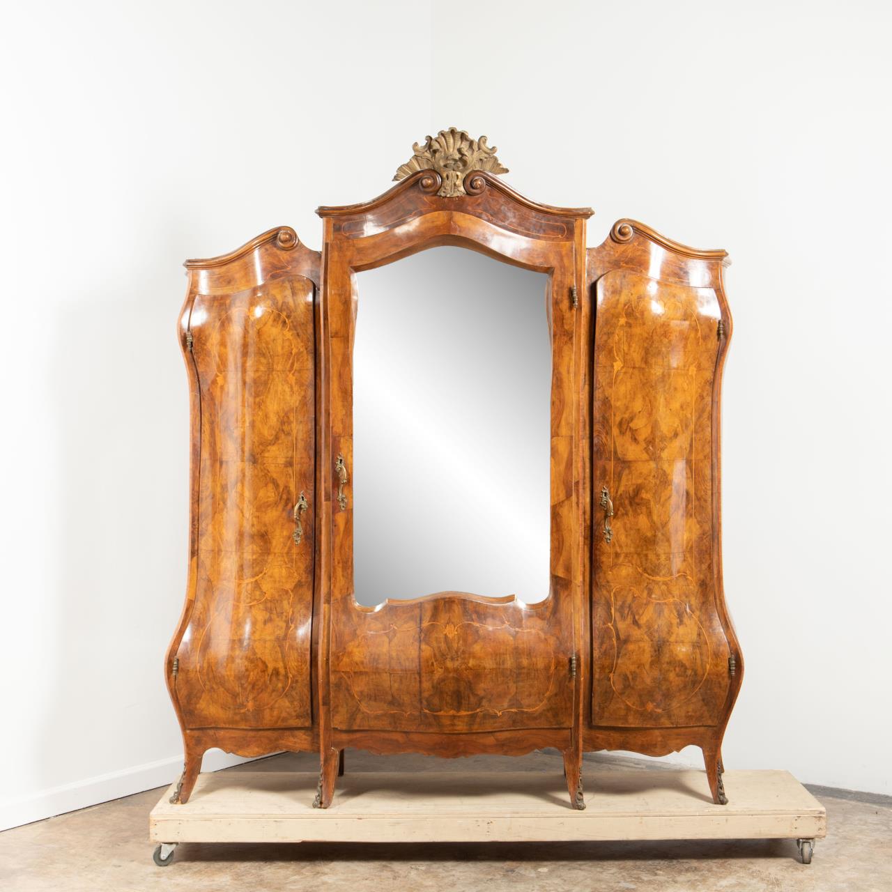20TH C. ITALIAN ROCOCO-STYLE BURL