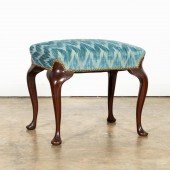 20TH C. QUEEN ANNE BENCH WITH