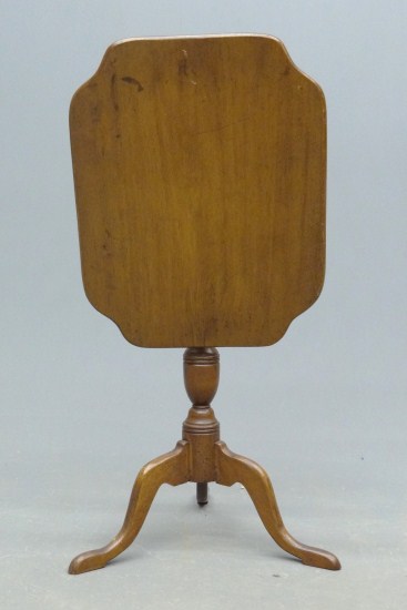 20th c. shaped tilt top