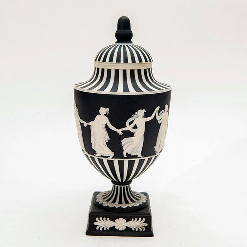 20TH C. WEDGWOOD JASPERWARE VASE