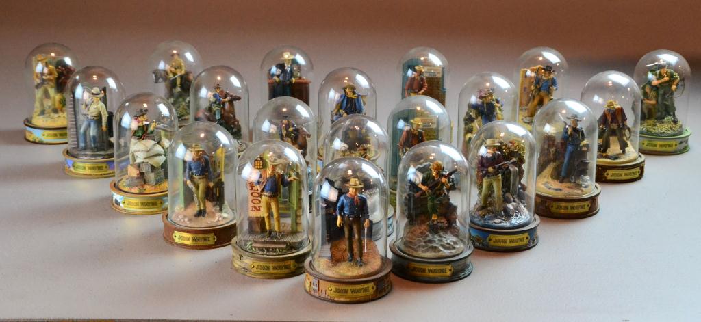 (21) John Wayne Figures in Glass