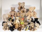 (21) VINTAGE STUFFED ANIMALS,