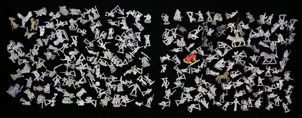 213 VINTAGE DUNGEONS AND DRAGONS