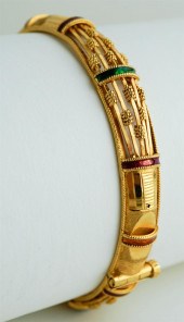 21K YELLOW GOLD AND ENAMELED B
