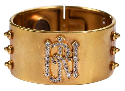 21KT. INTRICATE DIAMOND MONOGRAM