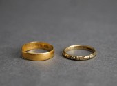 22-KARAT YELLOW-GOLD BAND AND