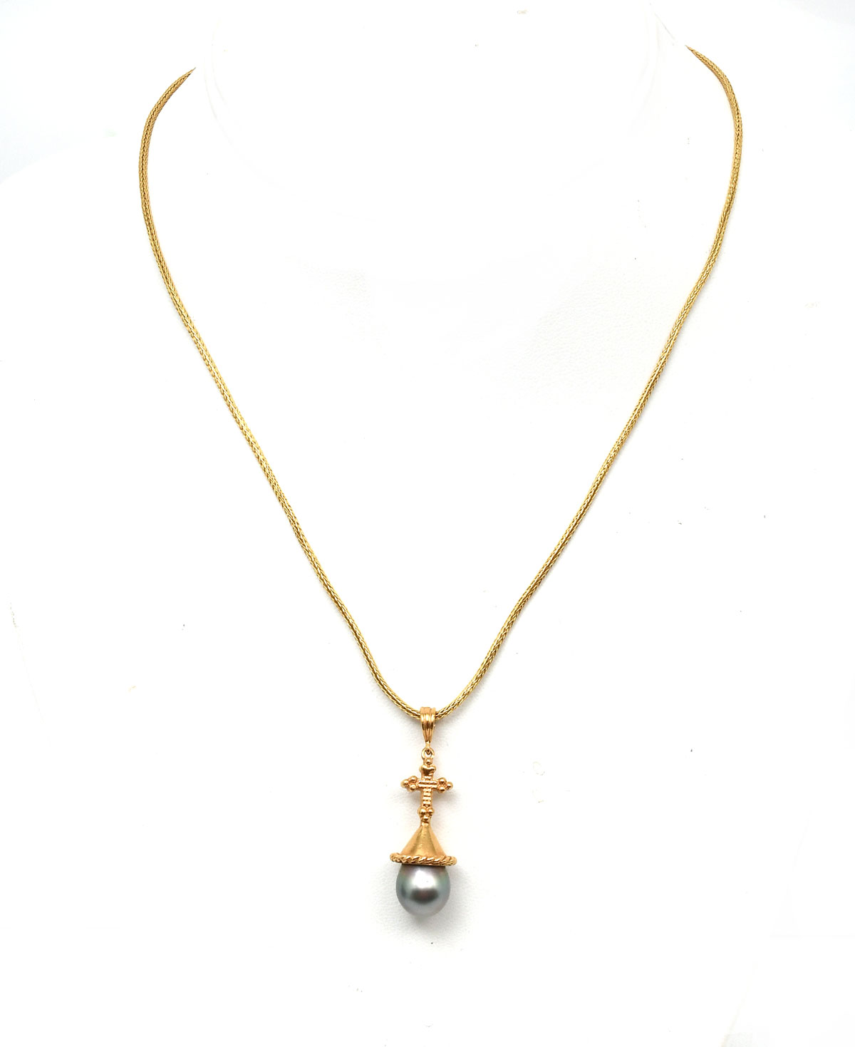 22K GREY PEARL ETRUSCAN STYLE