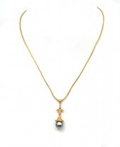 22K GREY PEARL ETRUSCAN STYLE