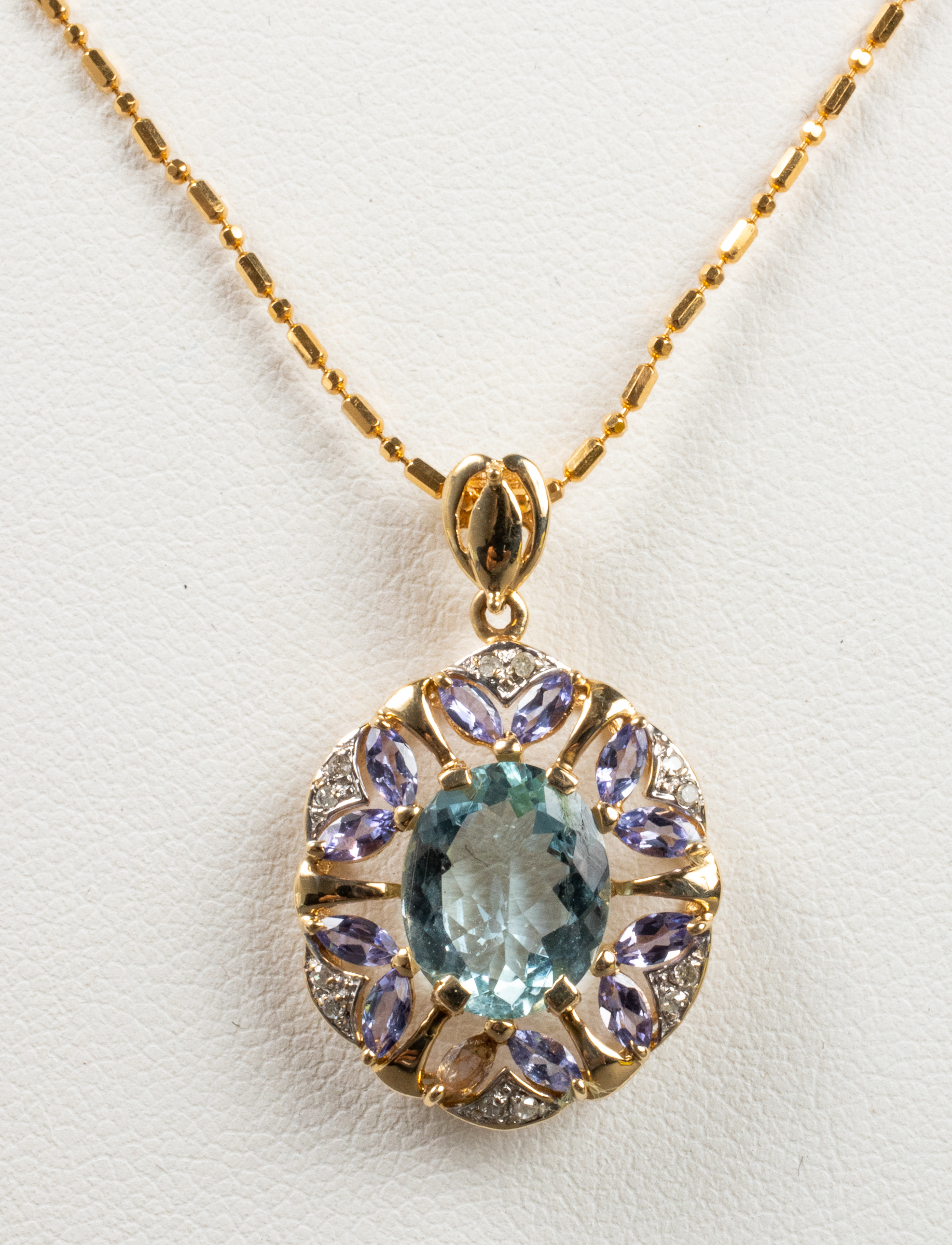22K YELLOW GOLD CHAIN W/ 10K
