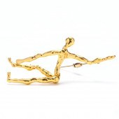 22KT GOLD SCULPTURAL BROOCH, J