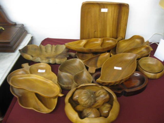 23 Hawaii Wooden Serving Pieces &