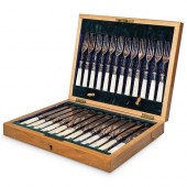 (24PC) ENGLISH SILVERPLATE FRU