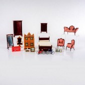 24PC VICTORIAN DOLLHOUSE MINIA