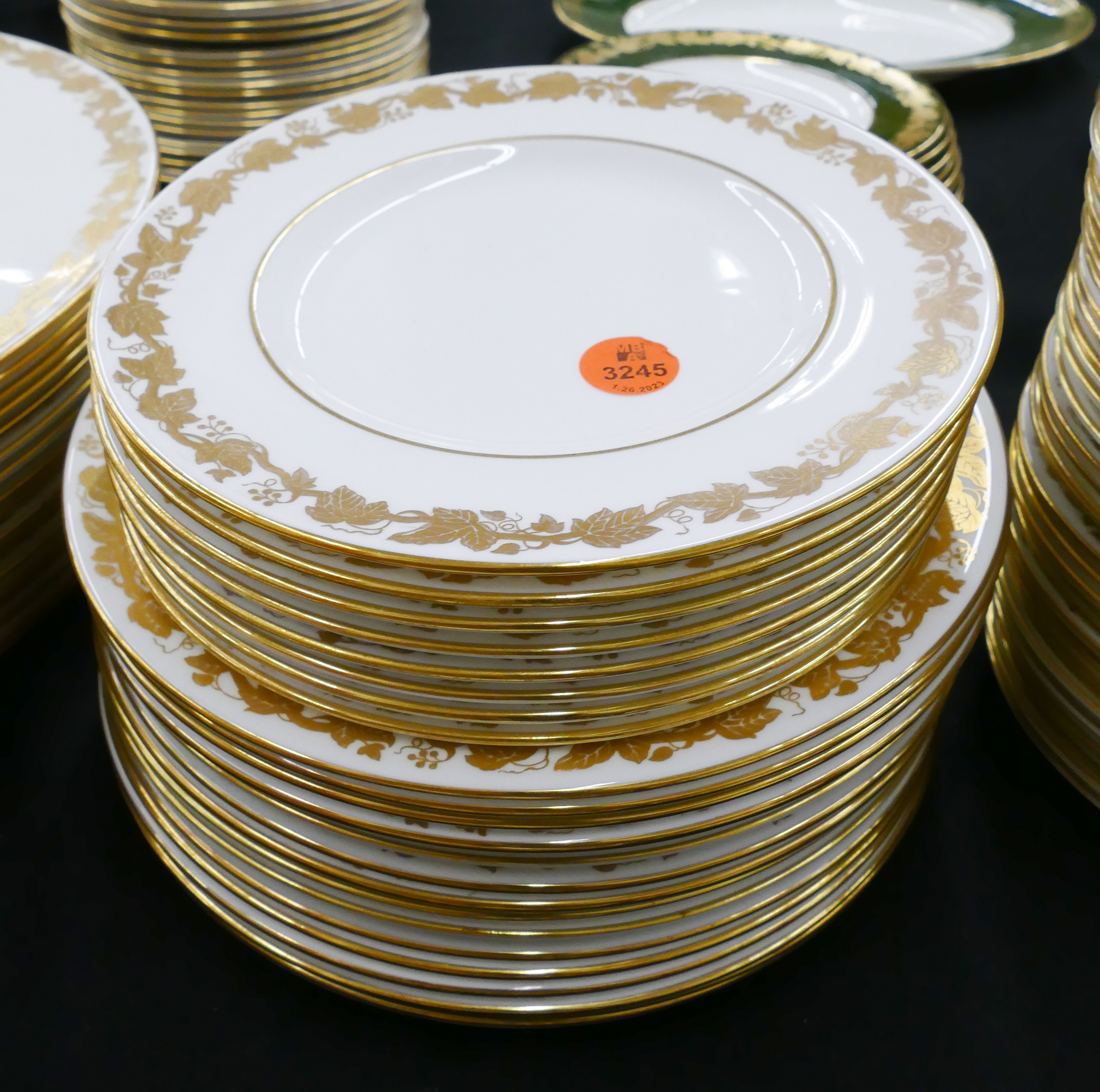 24pc Wedgwood Whitehall (White Rim)