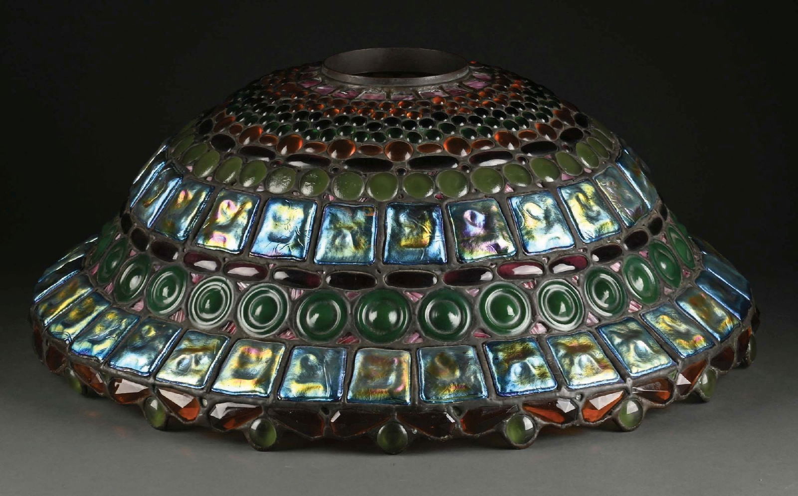 25" DIAMETER JEWELED & TURTLEBACK