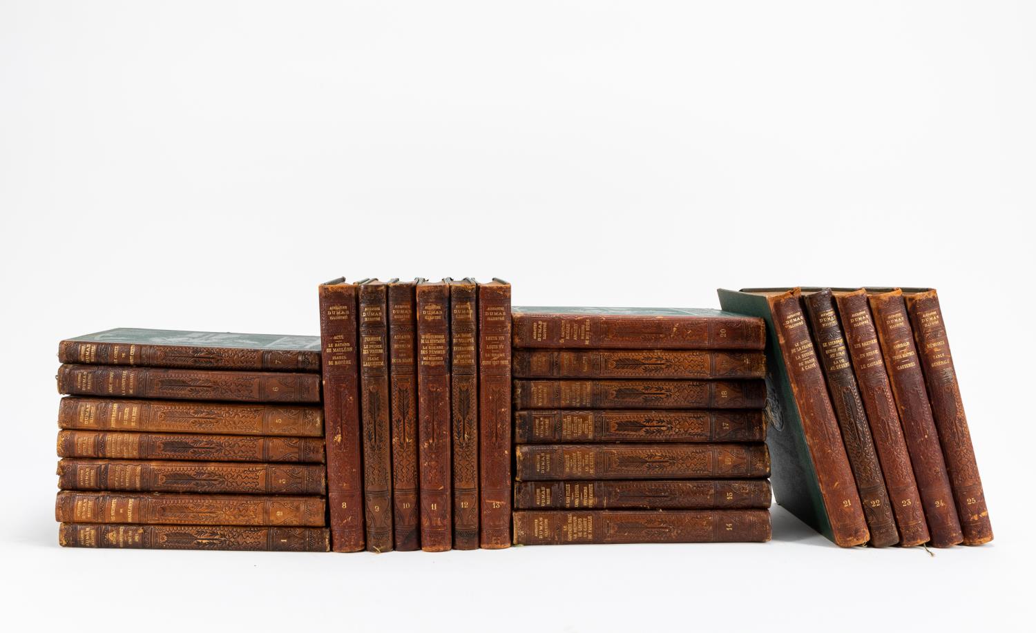 25 PCS, WORKS OF ALEXANDRE DUMAS,
