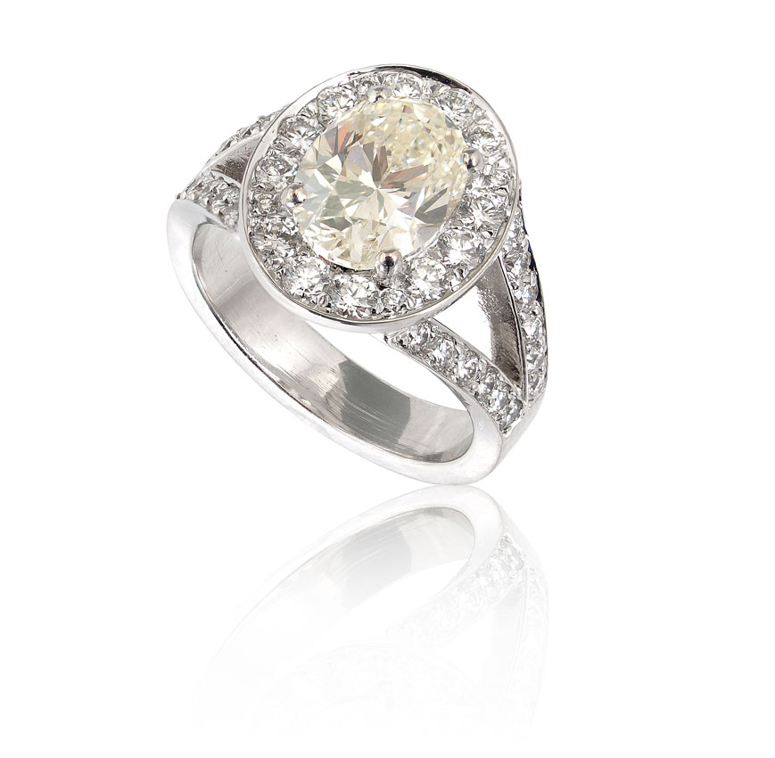 2.50 CT OVAL DIAMOND RING EGL