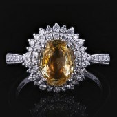 2.57ct unheated yellow sapphir