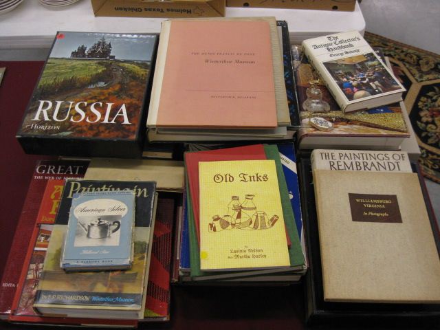 26 Books mostly are antiques art