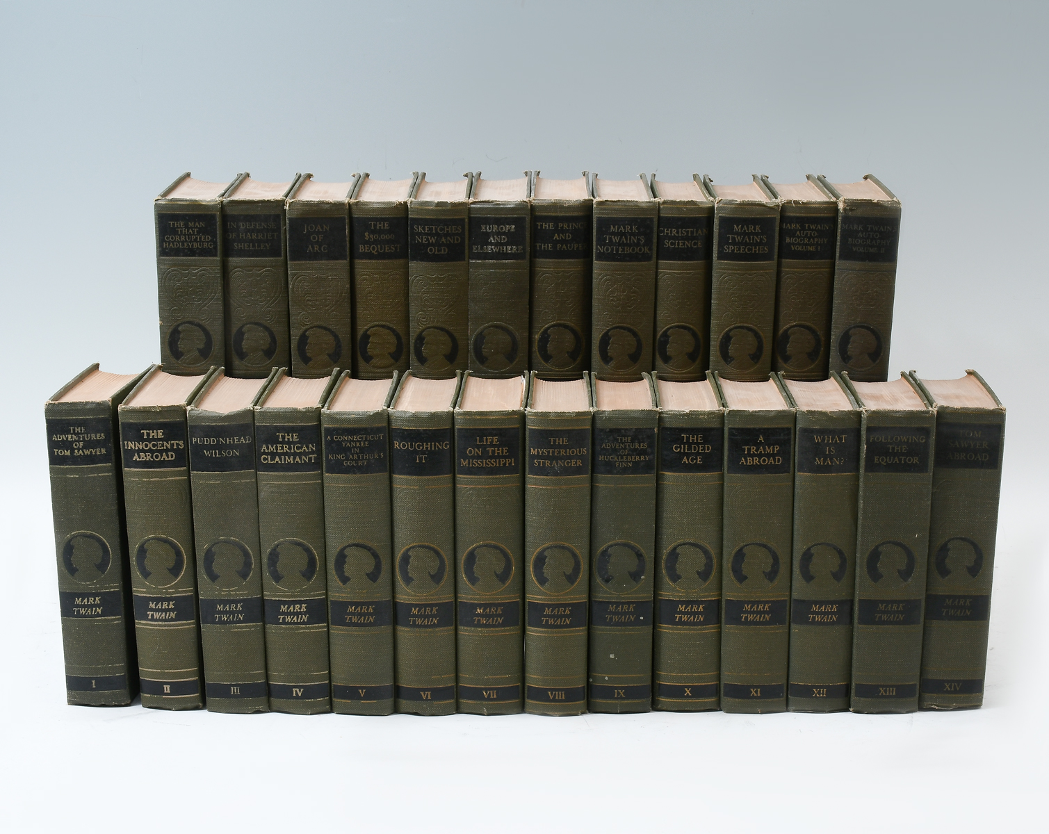 26 PC. MARK TWAIN BOOK