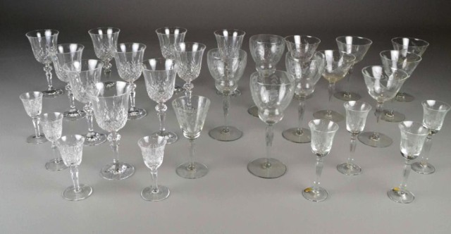 (29) CRYSTAL & ETCHED GLASS