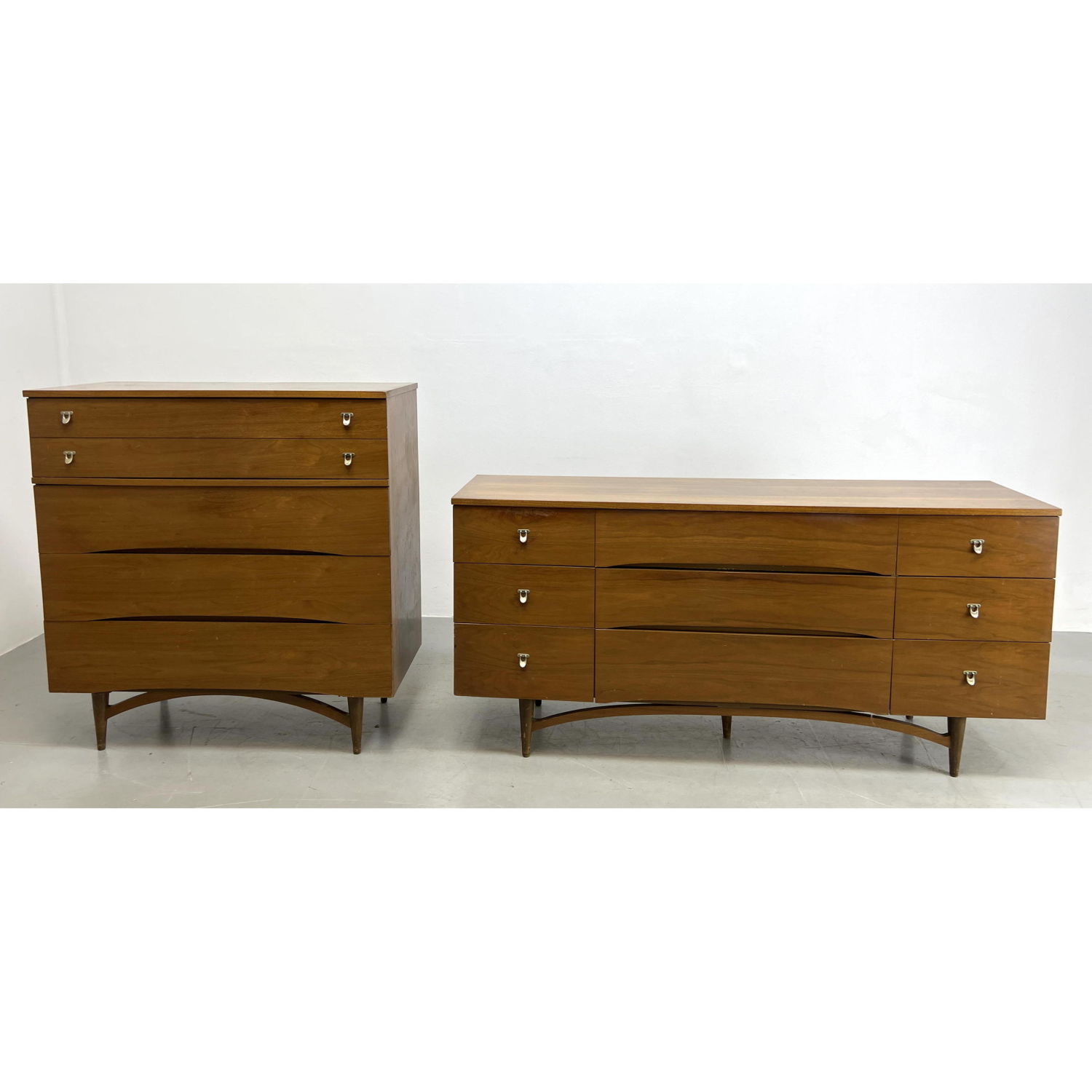 2pc American modern walnut