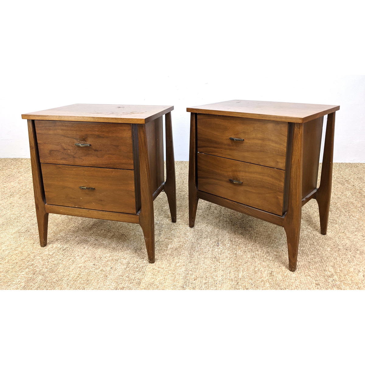 2pc American Modern Walnut Night