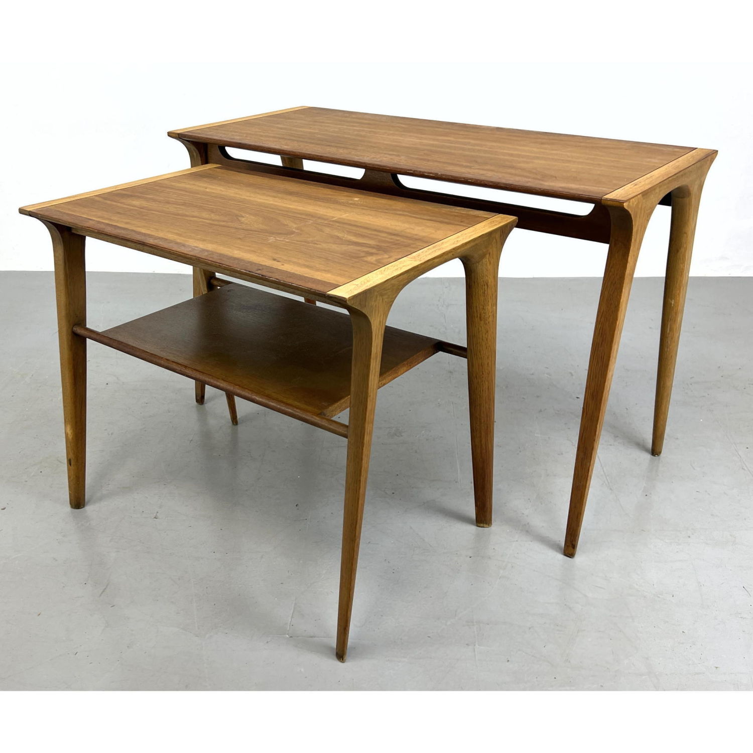 2pc Arthur Van Court for Drexel