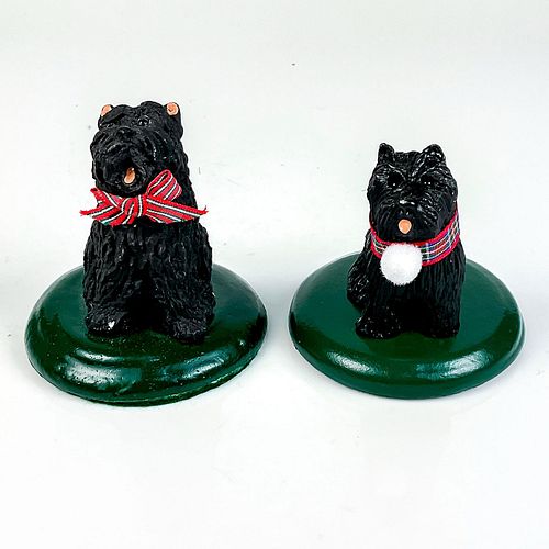 2PC BYERS CHOICE CHRISTMAS