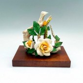 2PC CYBIS PORCELAIN ROSE SCULP