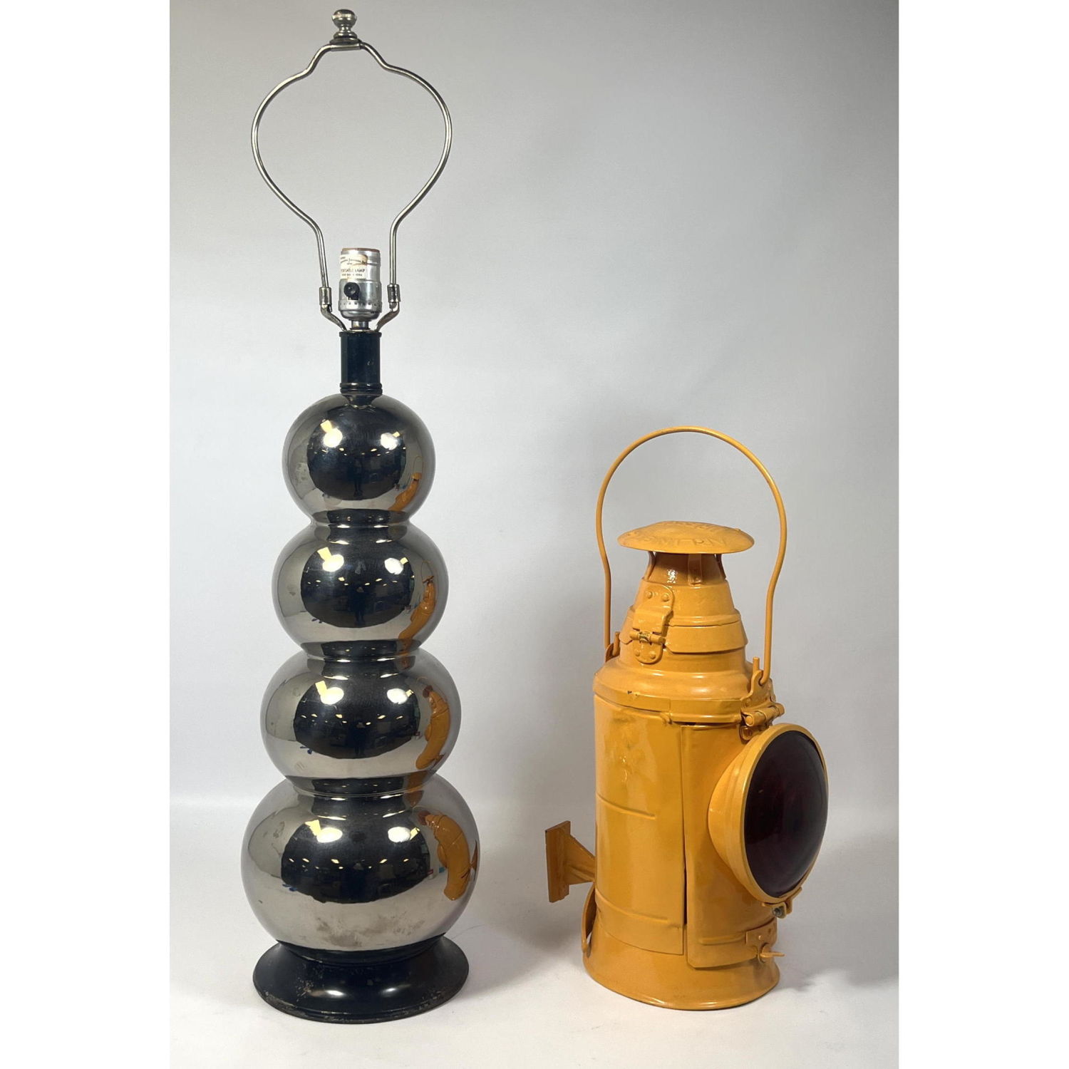 2pc Lamp Lot. Stacked Chrome Ball