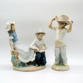 2PC NAO BY LLADRO PORCELAIN CH