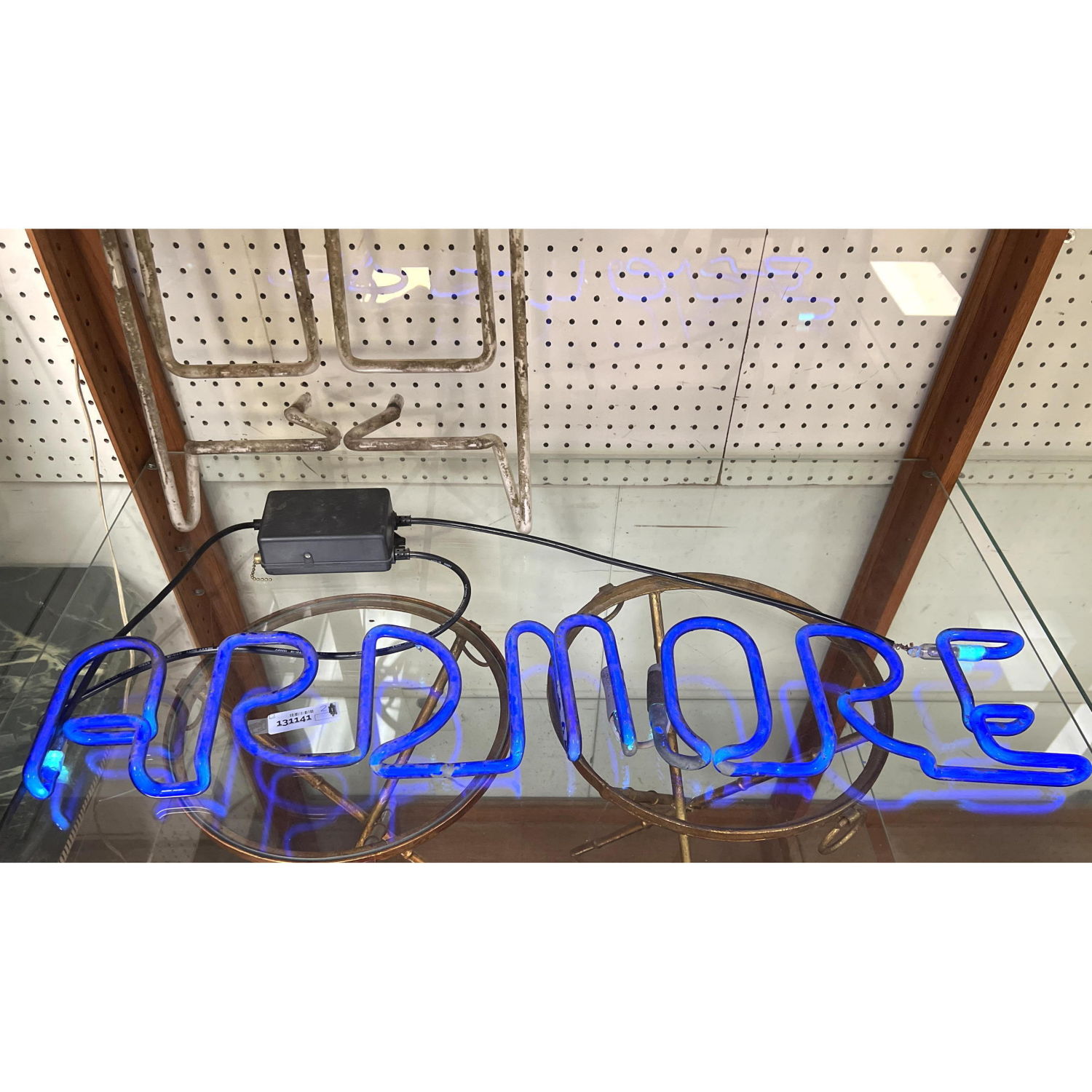 2pc Neon signs. ARDMORE and martini