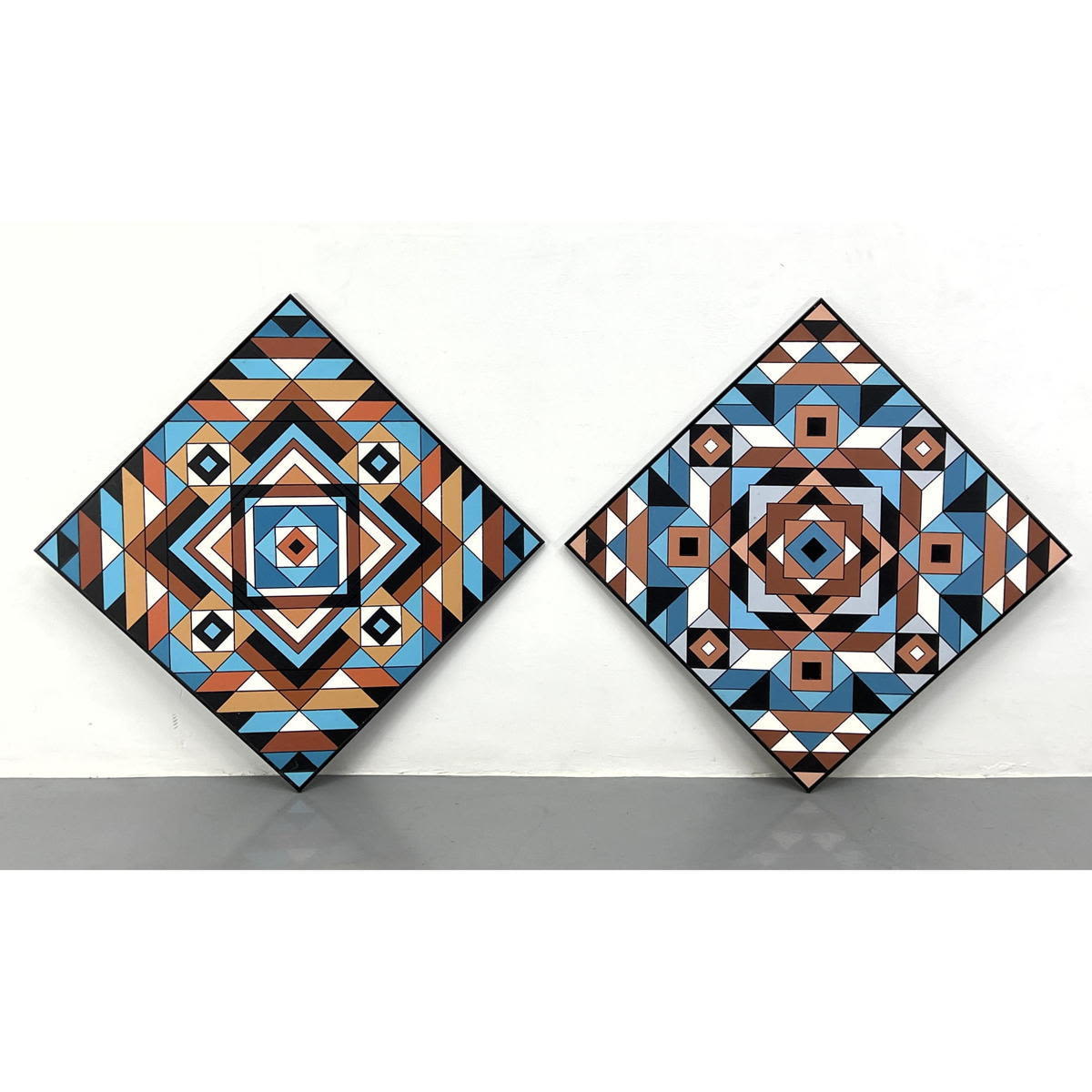 2pc Square J.H. HENIG Geometric