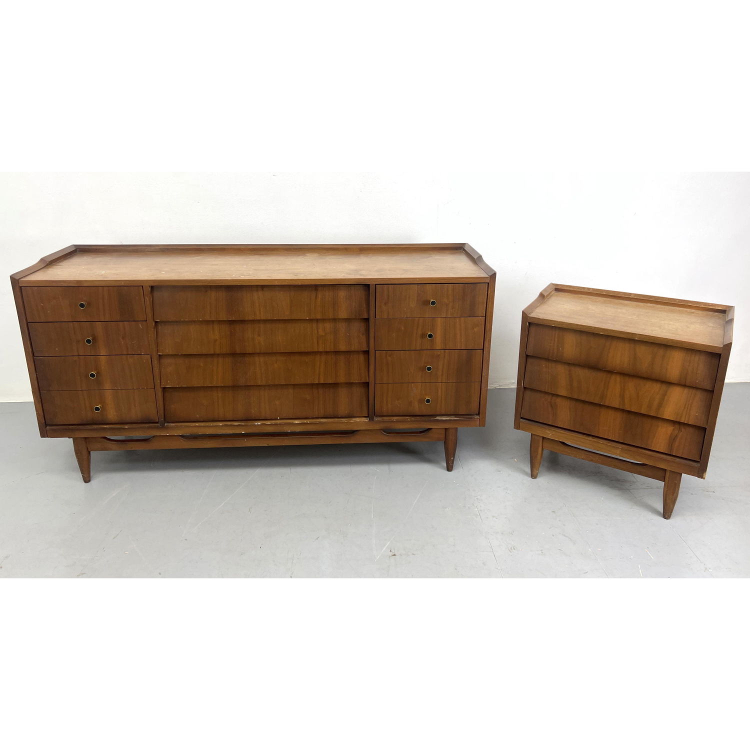 2pc Walnut American Modern Walnut