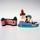 2PC WALT DISNEY CLASSICS FIRST