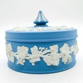 2PC WEDGWOOD JASPERWARE LIDDED