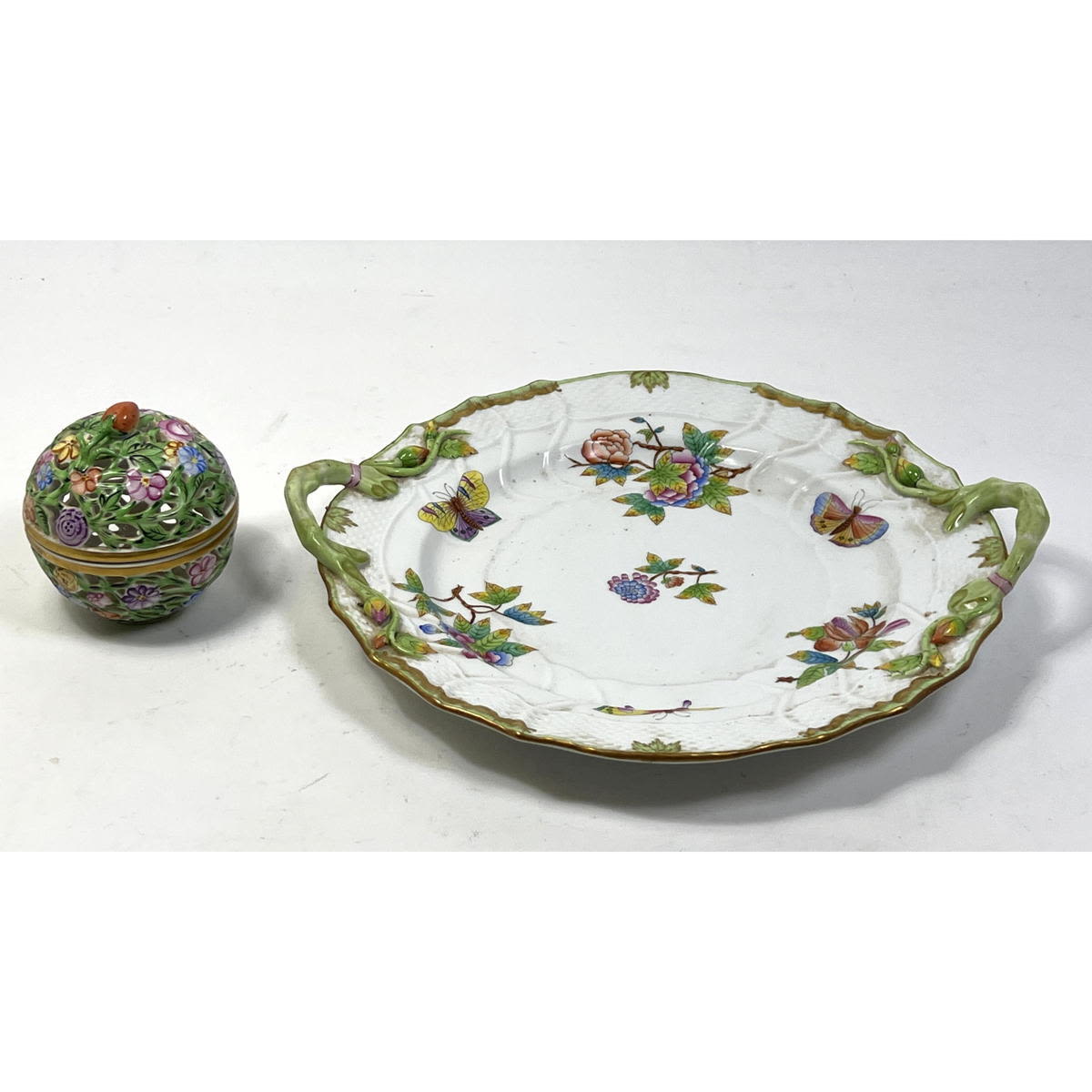 2pcs HEREND HUNGARY Porcelain. 1)