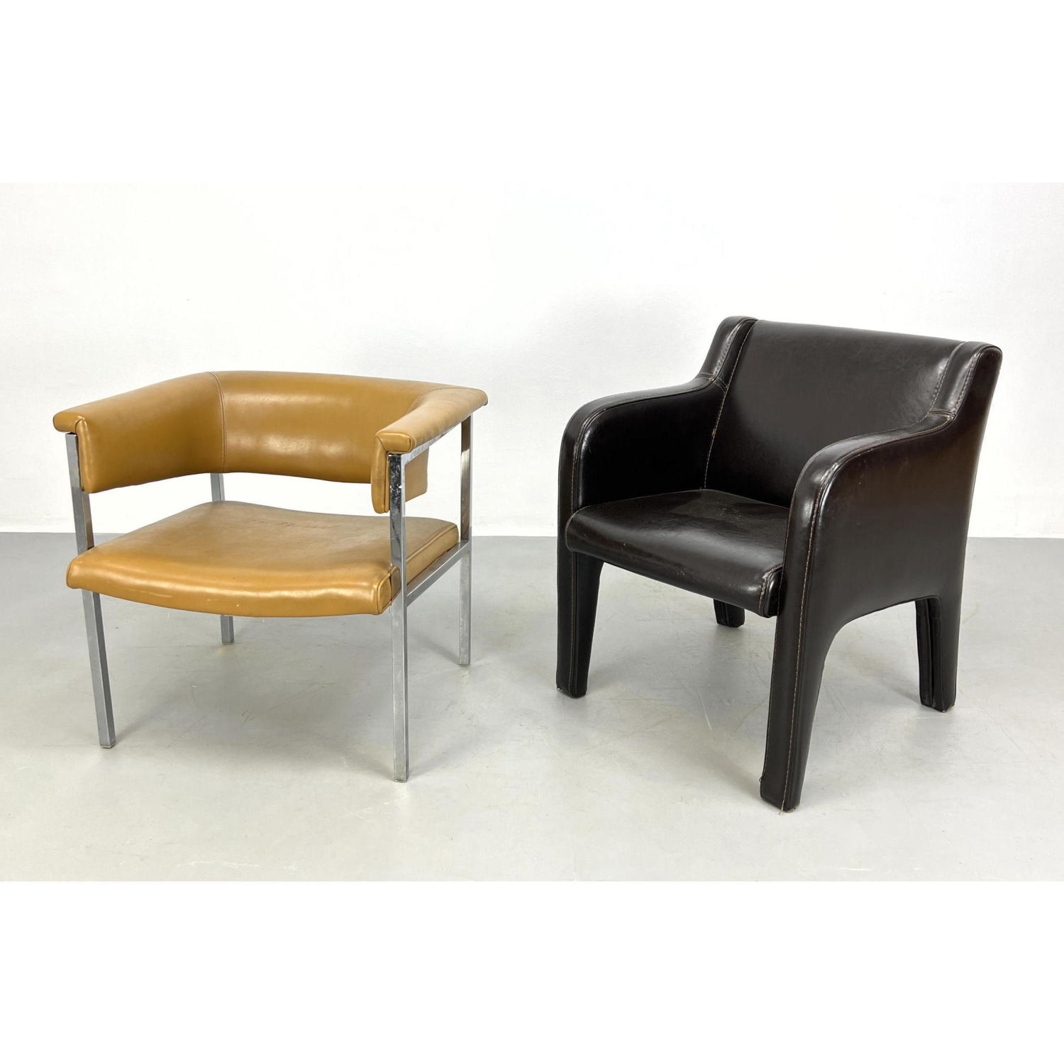2pcs Mid Century Modern Chairs. 