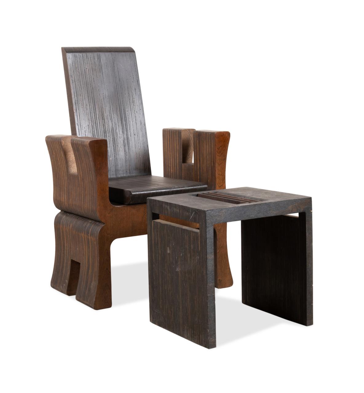 2PCS SHINER INT. DARK WOOD ARMCHAIR