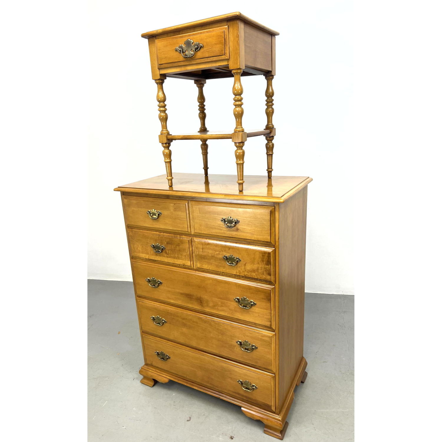 2pcs TAYLOR Jamestown Maple Bedroom