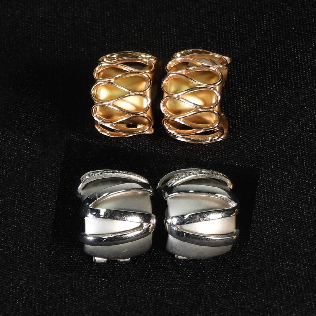 2PR CHARLES GARNIER 18K GOLD